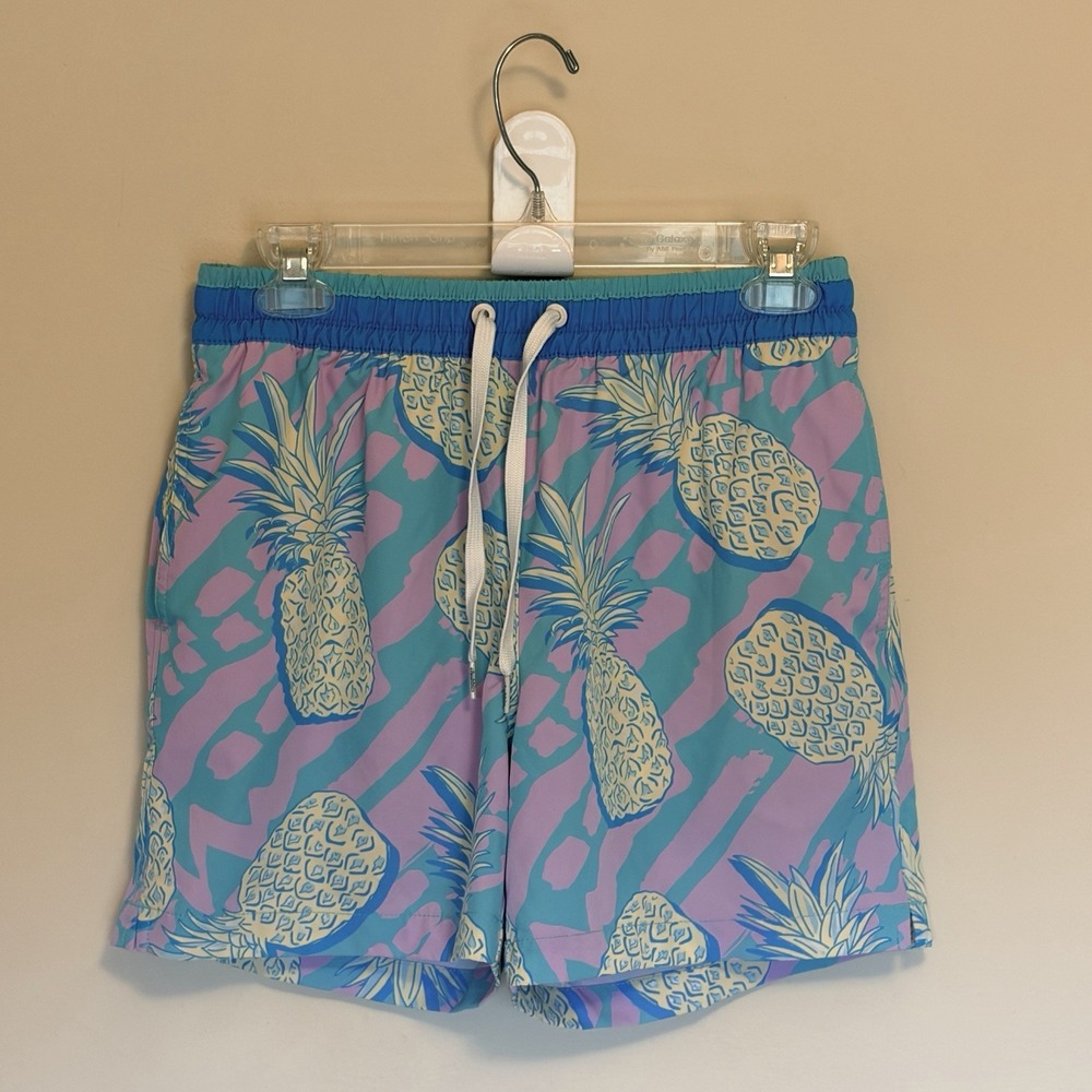 Chubbies Low Tide 5.5" Inseam Pineapple Bathing Swim Trunks Shorts Mens Small